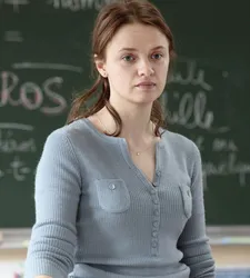 Sara Forestier in Elementary: 'I was always top of the class and I had this great thirst to learn. I loved going to school even if I was not always well behaved'